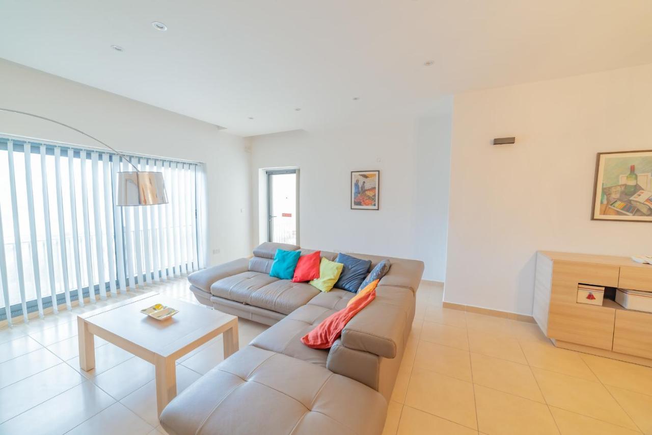 Luxury Seaview & Pool-Hosted By Sweetstay Mellieħa Εξωτερικό φωτογραφία